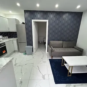  Apartment Peaceful - Near Nec, Bhx Airport.